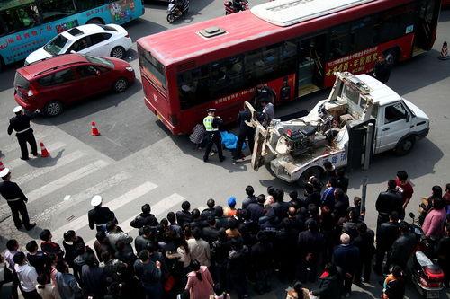 11路公交车爆料新闻,乘客爆料传递正能量 第1张 11路公交车爆料新闻,乘客爆料传递正能量 第1张