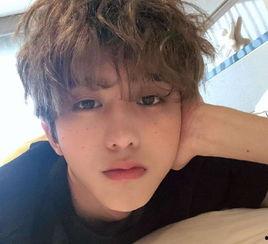 蔡徐坤恋情八卦爆料视频,揭秘明星背后的甜蜜故事  第1张